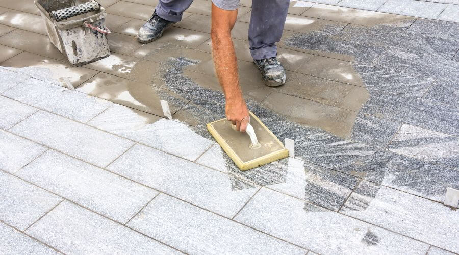 Professional gutter cleaning in Stewartsville, MO